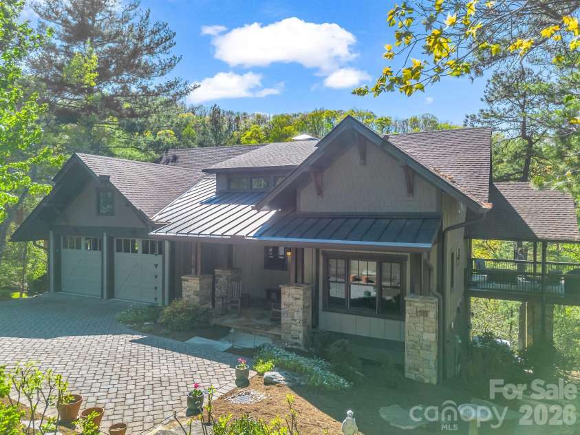 16 Panther Gap Road, Black Mountain, NC 28711.  MLS# CAR4358211, YatesRealty ID 33857. 