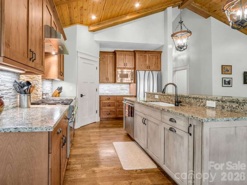 16 Panther Gap Road, Black Mountain, NC 28711.  MLS# CAR4358211, YatesRealty ID 33857. 
