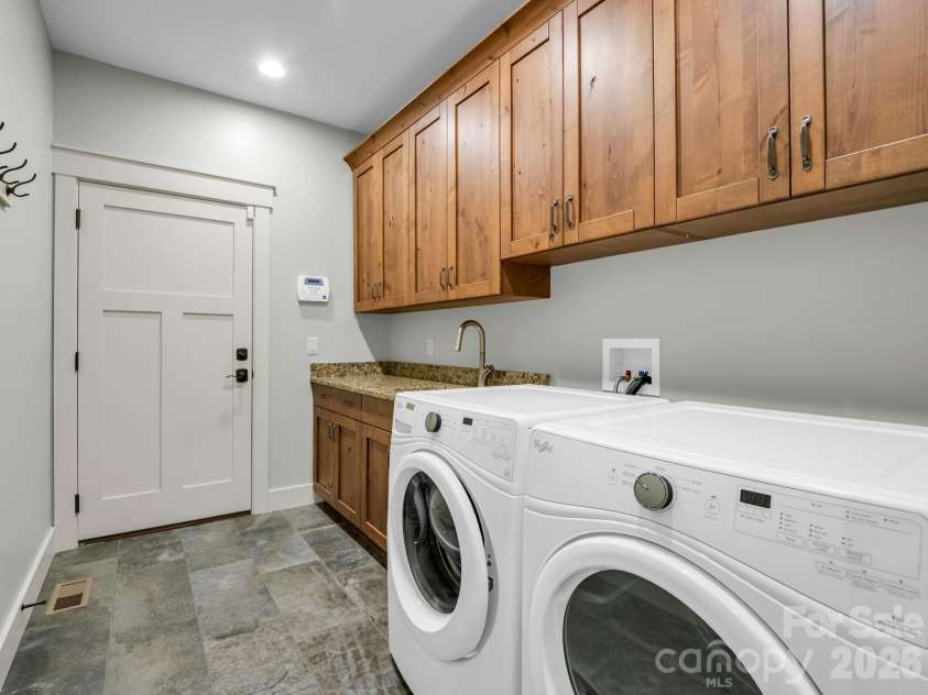 16 Panther Gap Road, Black Mountain, NC 28711.  MLS# CAR4358211, YatesRealty ID 33857. 