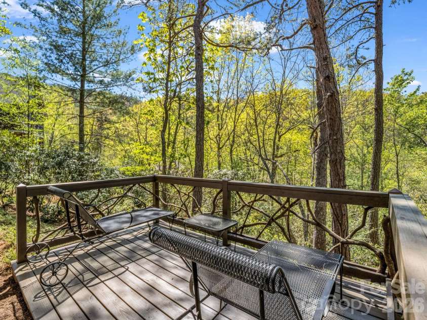16 Panther Gap Road, Black Mountain, NC 28711.  MLS# CAR4358211, YatesRealty ID 33857. 