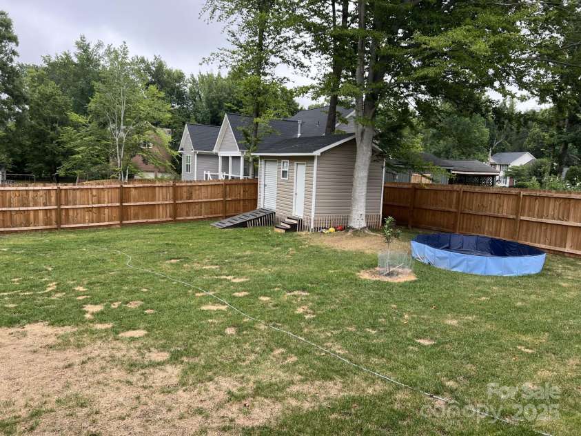 2702 Ashcroft Drive, Reidsville, NC 27320.  MLS# CAR4292229, YatesRealty ID 33857. 