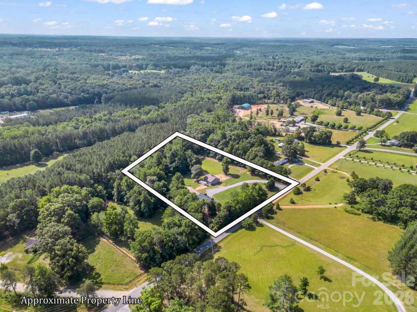 271 Collinsville Road, Columbus, NC 28722.  MLS# CAR4391485, YatesRealty ID 33858. 