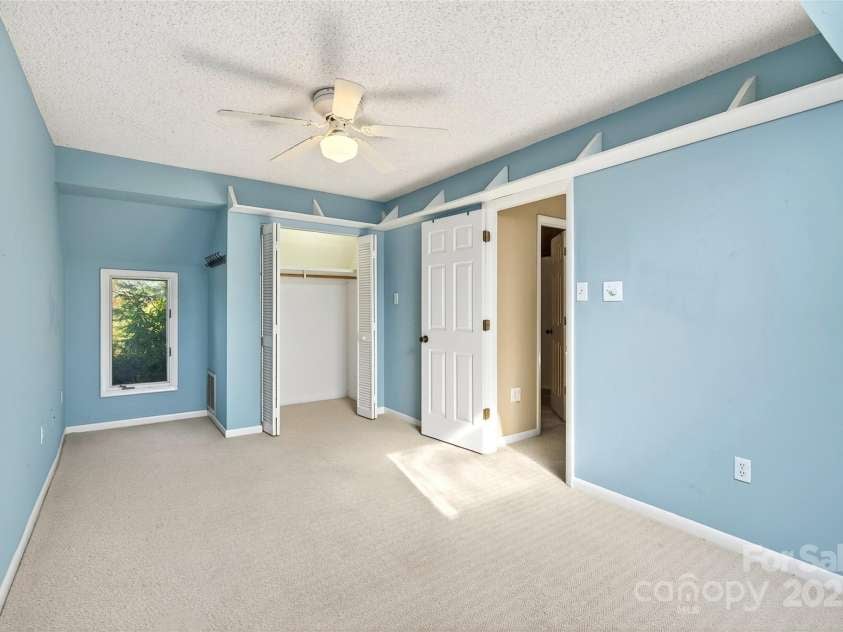 3B Lynx Drive, Black Mountain, NC 28711.  MLS# CAR4292052, YatesRealty ID 33858. 2nd Bedroom Upstairs