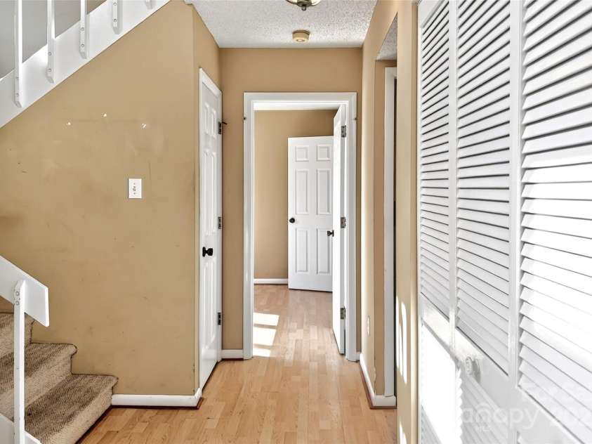 3B Lynx Drive, Black Mountain, NC 28711.  MLS# CAR4292052, YatesRealty ID 33858. Easy flow floor plan