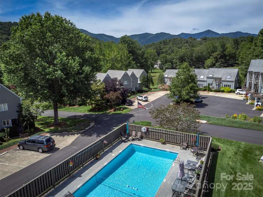 3B Lynx Drive, Black Mountain, NC 28711.  MLS# CAR4292052, YatesRealty ID 33858. Enjoy the pool in the summer