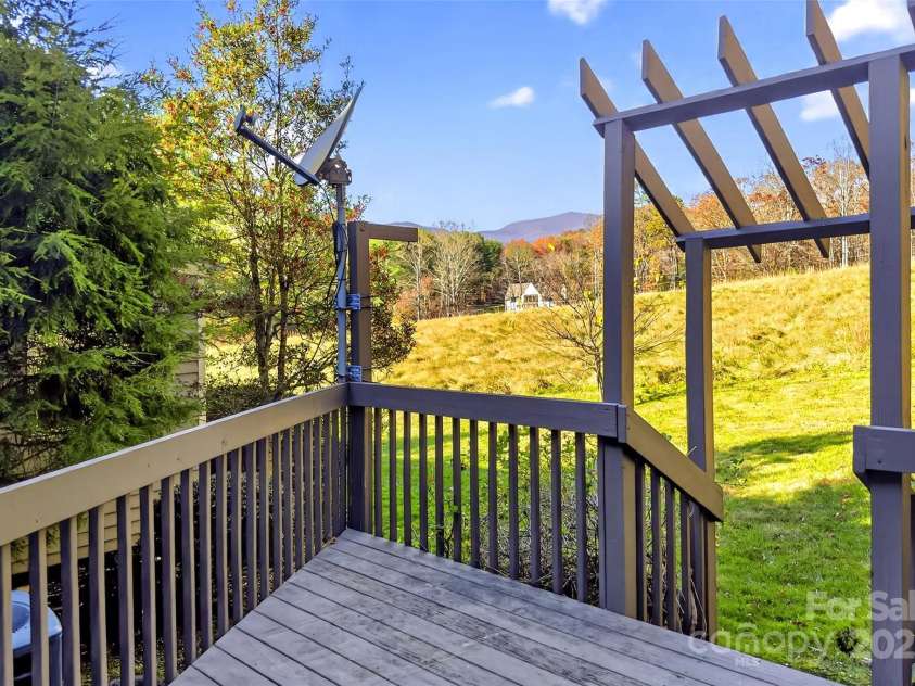 3B Lynx Drive, Black Mountain, NC 28711.  MLS# CAR4292052, YatesRealty ID 33858. Mountain View