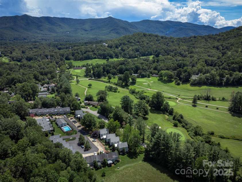 3B Lynx Drive, Black Mountain, NC 28711.  MLS# CAR4292052, YatesRealty ID 33858. Surrounded by mountains and the golf course