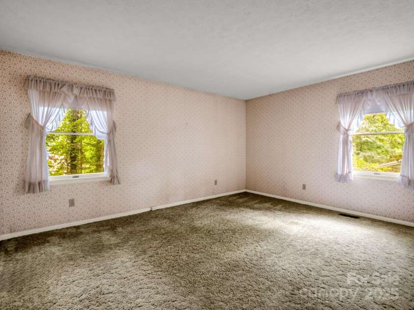 845 Greenwood Drive, Hendersonville, NC 28791.  MLS# CAR4290151, YatesRealty ID 33859. Bedroom 3