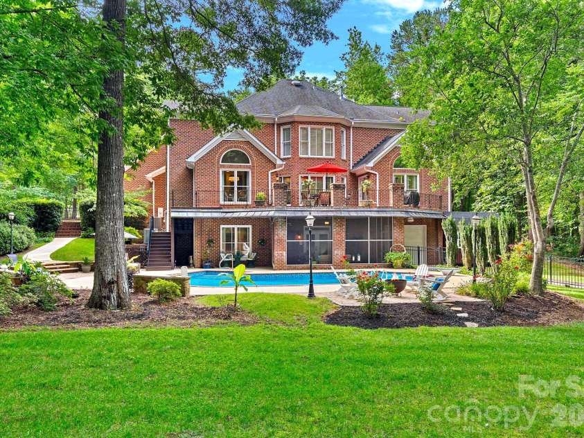 1317 Longleaf Court, Matthews, NC 28104.  MLS# CAR4349389, YatesRealty ID 3386. 