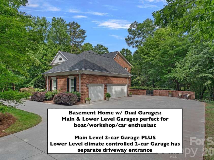 1317 Longleaf Court, Matthews, NC 28104.  MLS# CAR4349389, YatesRealty ID 3386. 