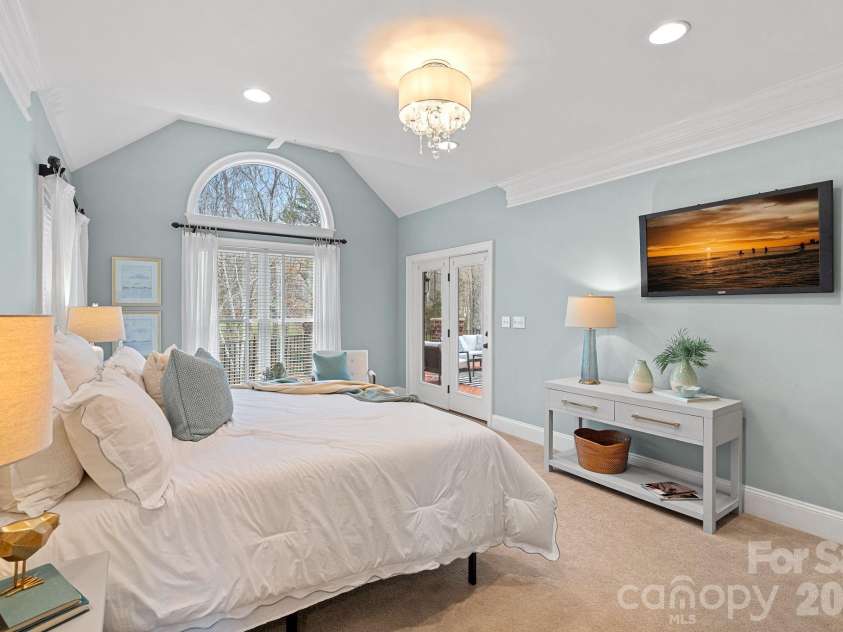 1317 Longleaf Court, Matthews, NC 28104.  MLS# CAR4349389, YatesRealty ID 3386. 