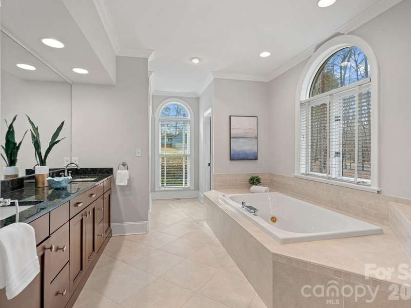 1317 Longleaf Court, Matthews, NC 28104.  MLS# CAR4349389, YatesRealty ID 3386. 