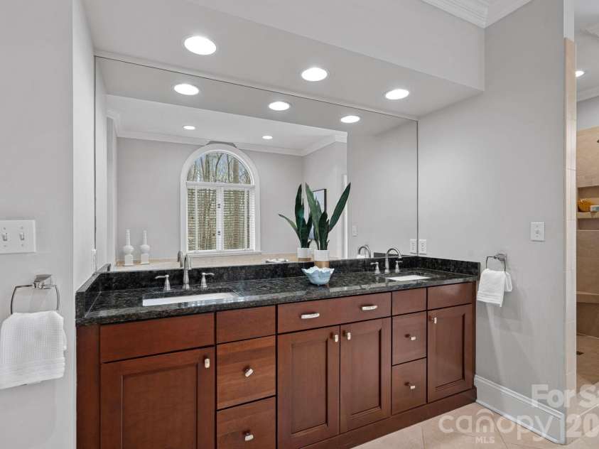 1317 Longleaf Court, Matthews, NC 28104.  MLS# CAR4349389, YatesRealty ID 3386. 