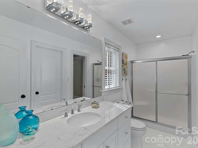1317 Longleaf Court, Matthews, NC 28104.  MLS# CAR4349389, YatesRealty ID 3386. 