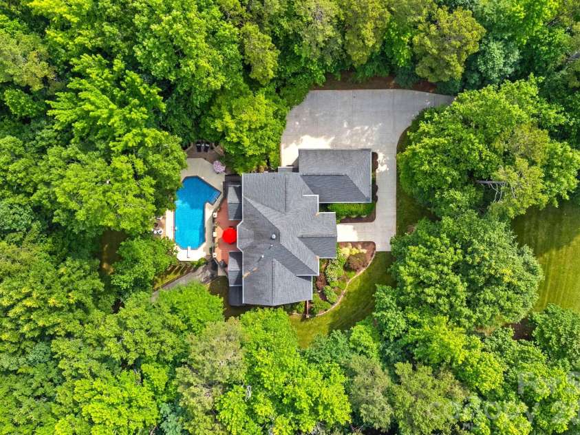 1317 Longleaf Court, Matthews, NC 28104.  MLS# CAR4349389, YatesRealty ID 3386. 