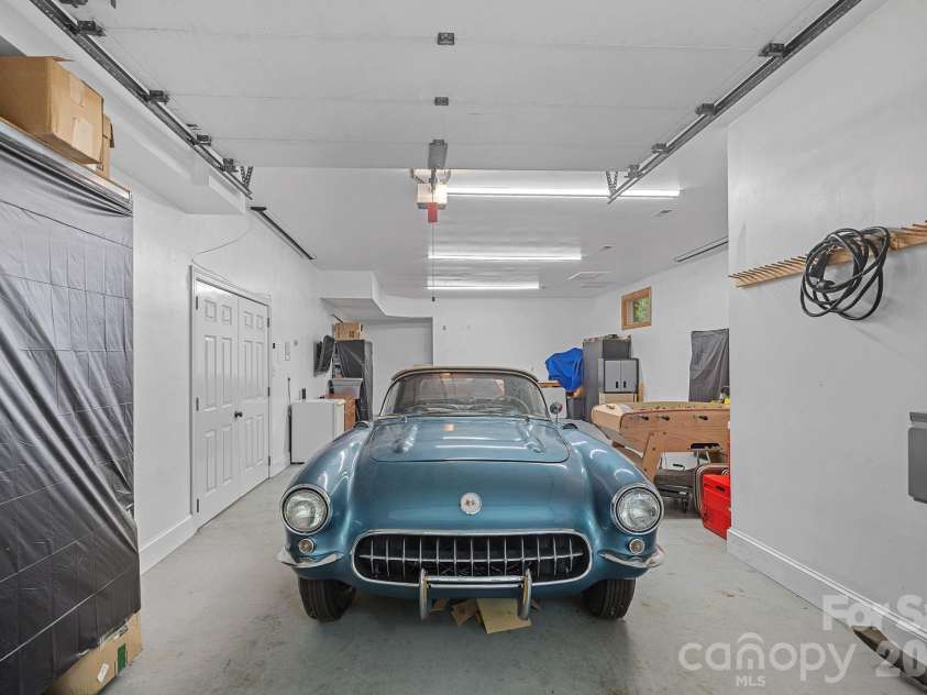 1317 Longleaf Court, Matthews, NC 28104.  MLS# CAR4349389, YatesRealty ID 3386. Lower level Heated & Cooled Tandem Garage