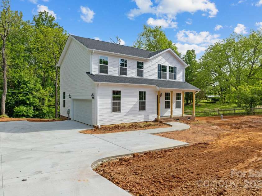 315 Settlemyre Road, Morganton, NC 28655.  MLS# CAR4233163, YatesRealty ID 3386. 