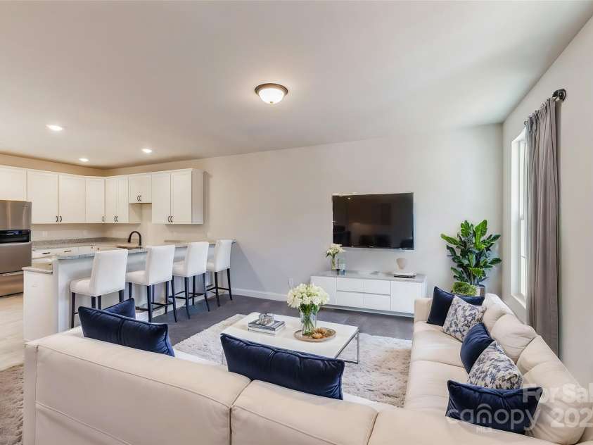 315 Settlemyre Road, Morganton, NC 28655.  MLS# CAR4233163, YatesRealty ID 3386. 