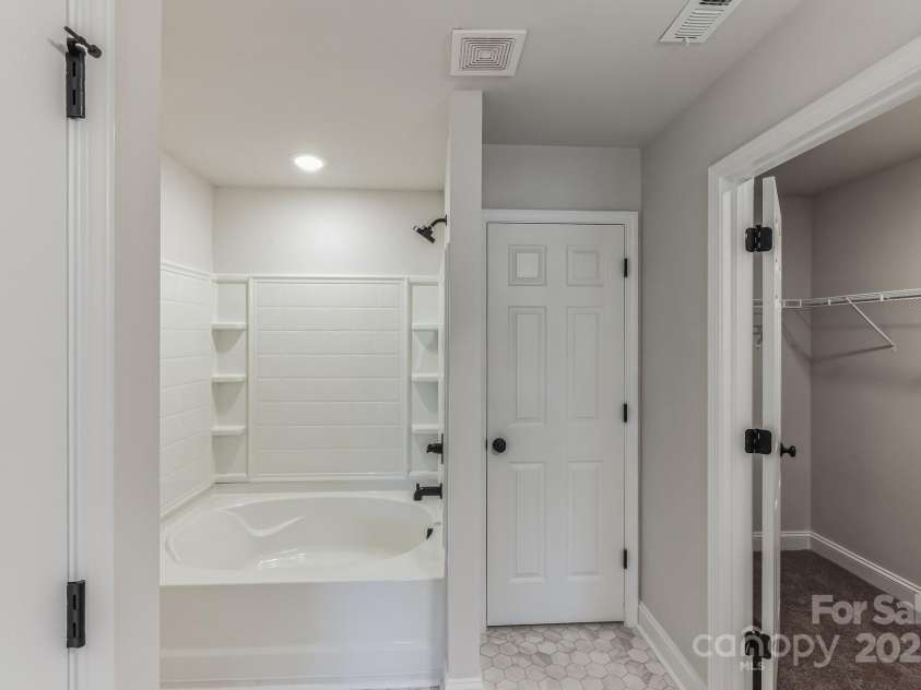 315 Settlemyre Road, Morganton, NC 28655.  MLS# CAR4233163, YatesRealty ID 3386. 