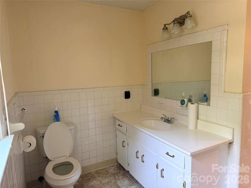 267 Hoopaugh Avenue, Ellenboro, NC 28040.  MLS# CAR4394427, YatesRealty ID 33862. 