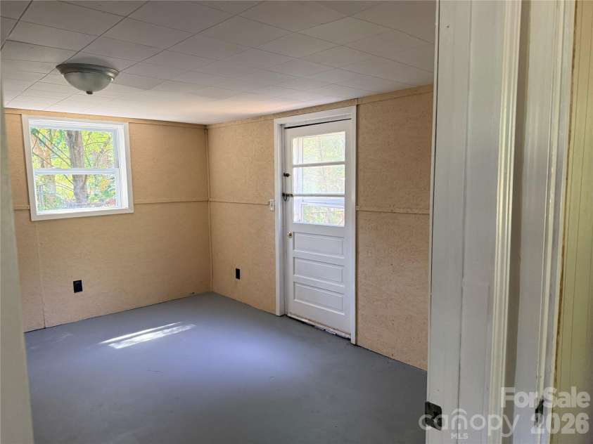 267 Hoopaugh Avenue, Ellenboro, NC 28040.  MLS# CAR4394427, YatesRealty ID 33862. 