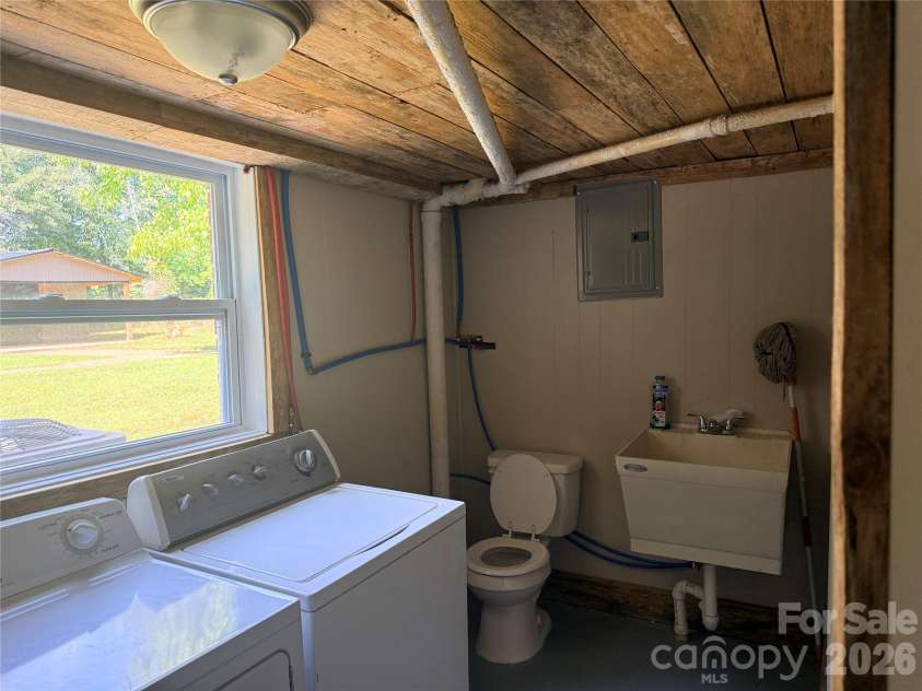 267 Hoopaugh Avenue, Ellenboro, NC 28040.  MLS# CAR4394427, YatesRealty ID 33862. 