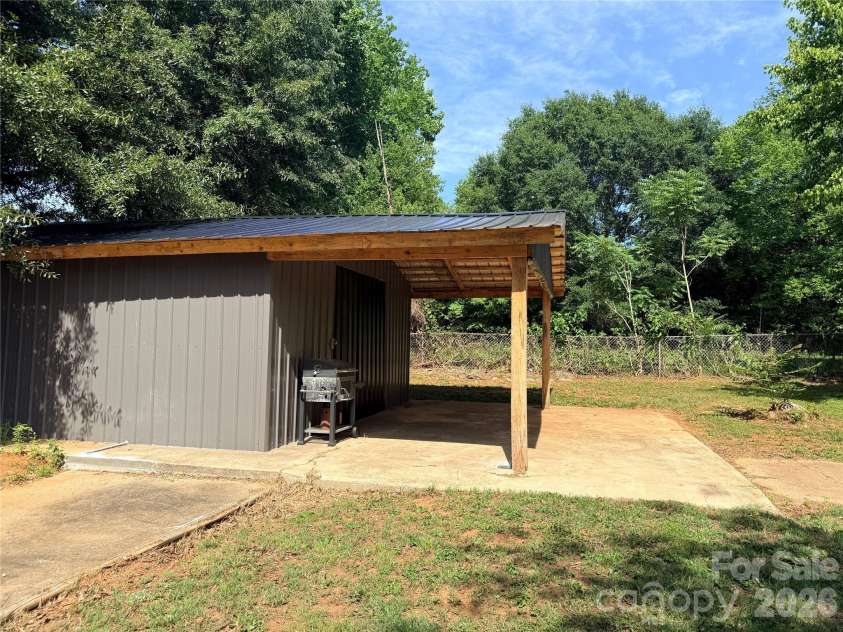 267 Hoopaugh Avenue, Ellenboro, NC 28040.  MLS# CAR4394427, YatesRealty ID 33862. 