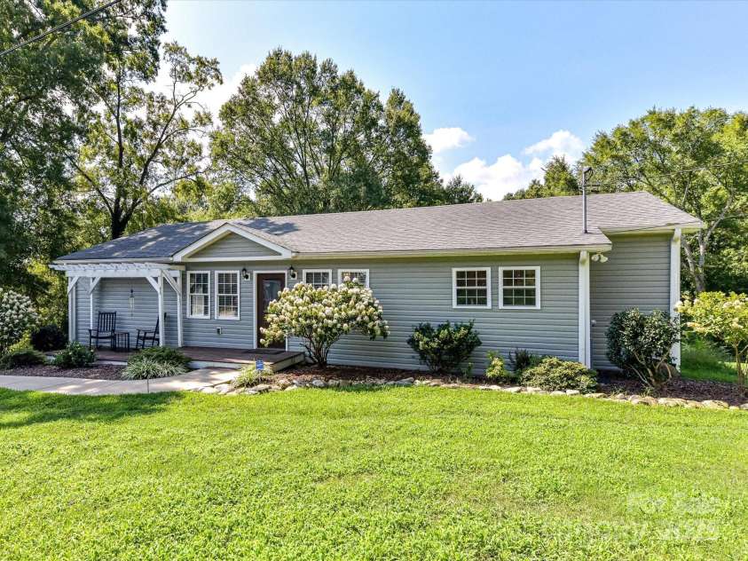 2550 Echerd Street, Kannapolis, NC 28083.  MLS# CAR4290123, YatesRealty ID 33863. 