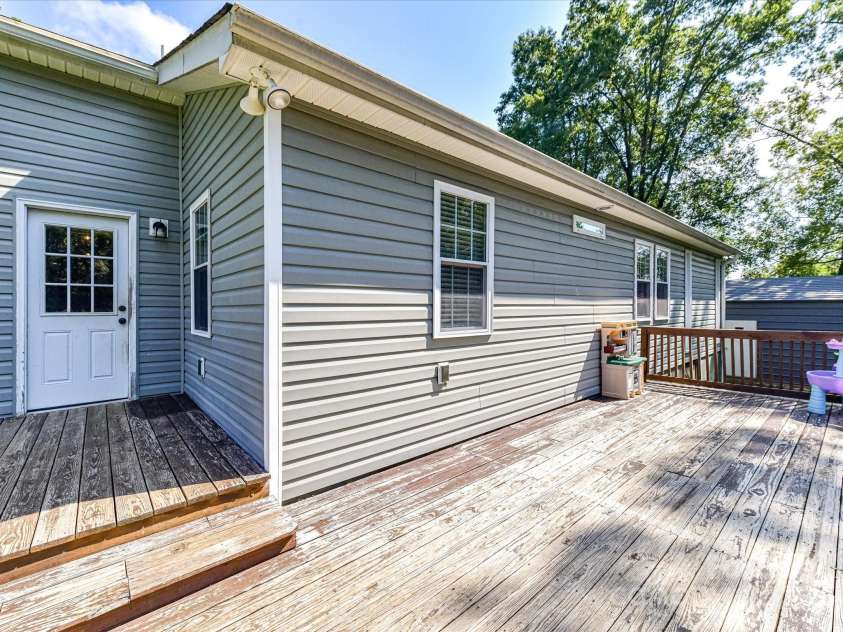 2550 Echerd Street, Kannapolis, NC 28083.  MLS# CAR4290123, YatesRealty ID 33863. Back Deck