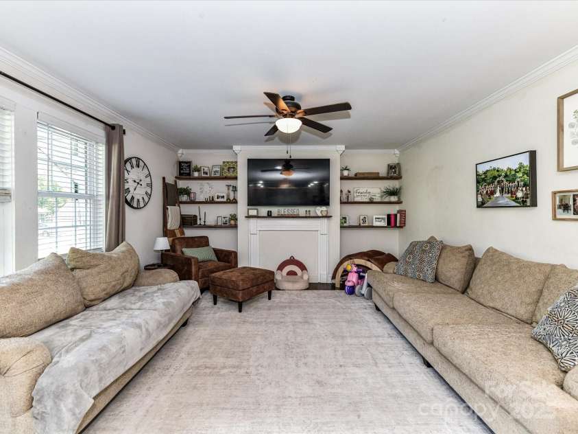 2550 Echerd Street, Kannapolis, NC 28083.  MLS# CAR4290123, YatesRealty ID 33863. Family Room