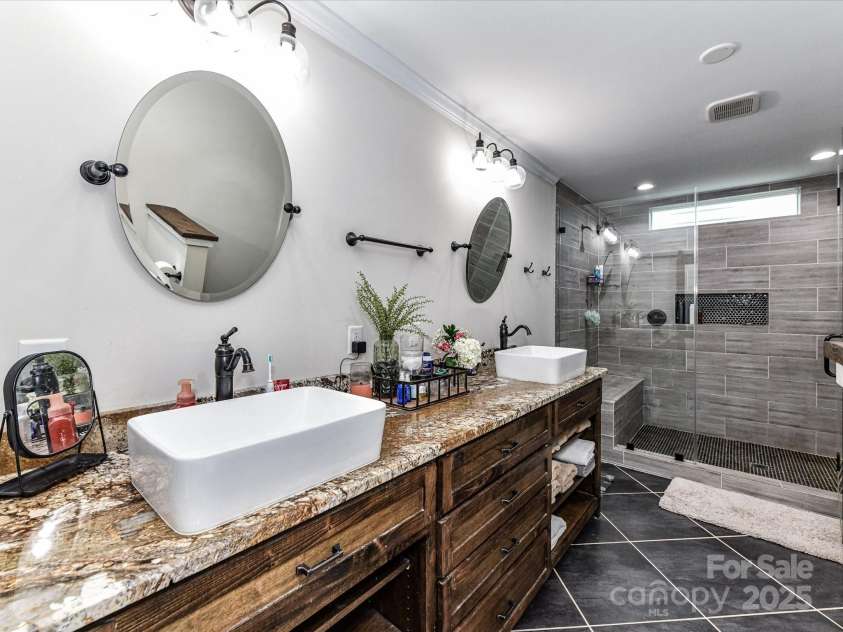 2550 Echerd Street, Kannapolis, NC 28083.  MLS# CAR4290123, YatesRealty ID 33863. Primary Bathroom