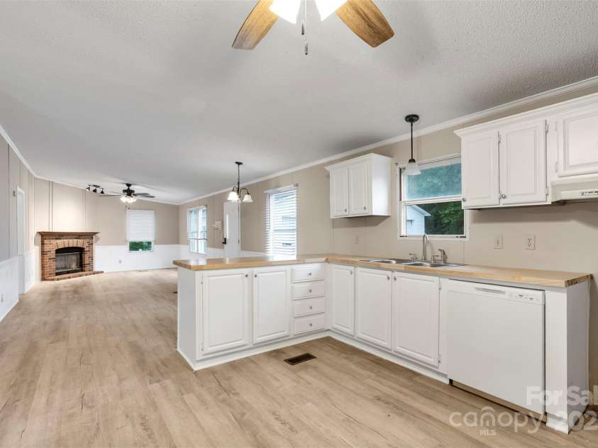 5701 Barrier Road, Concord, NC 28025.  MLS# CAR4291749, YatesRealty ID 33864. 