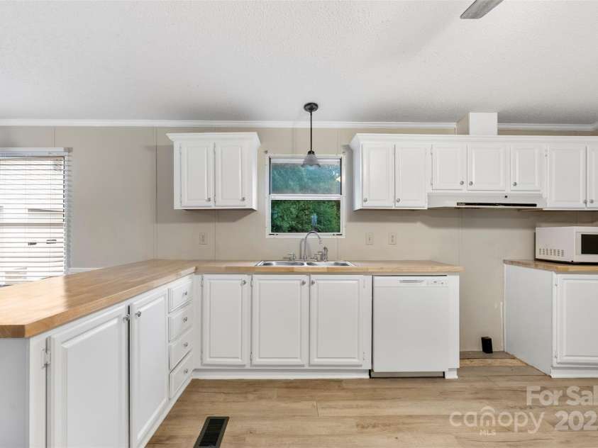 5701 Barrier Road, Concord, NC 28025.  MLS# CAR4291749, YatesRealty ID 33864. 