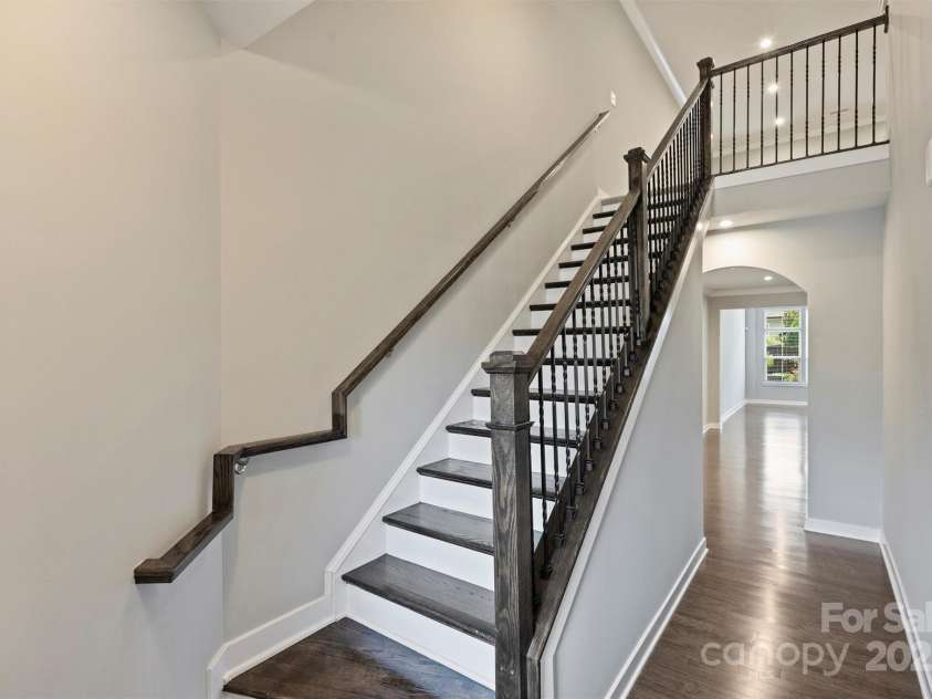 6611 Winterfell Court, Charlotte, NC 28210.  MLS# CAR4290627, YatesRealty ID 33865. 