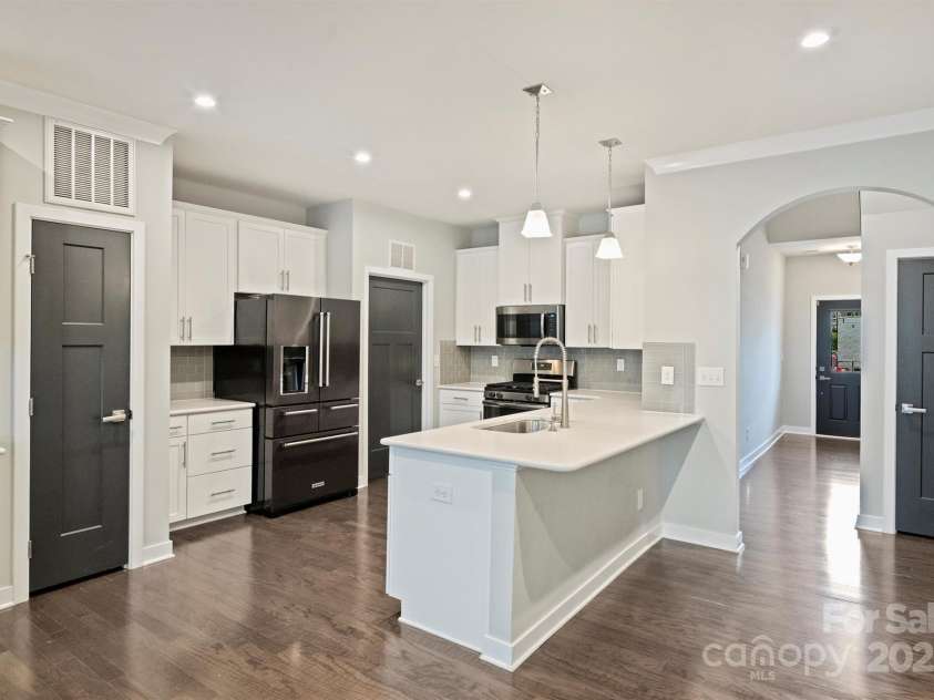 6611 Winterfell Court, Charlotte, NC 28210.  MLS# CAR4290627, YatesRealty ID 33865. 