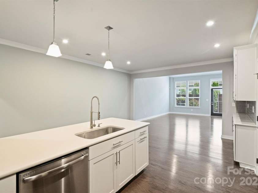 6611 Winterfell Court, Charlotte, NC 28210.  MLS# CAR4290627, YatesRealty ID 33865. 