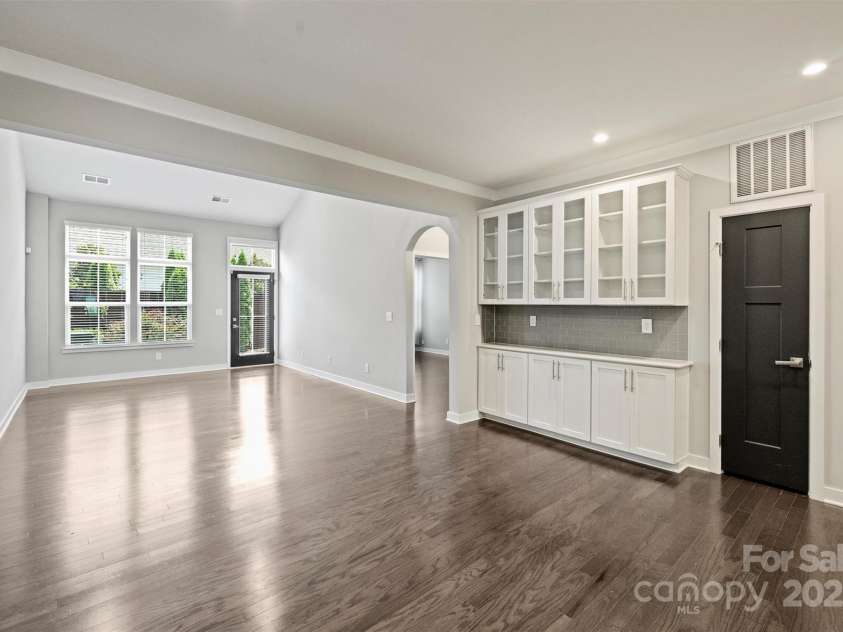 6611 Winterfell Court, Charlotte, NC 28210.  MLS# CAR4290627, YatesRealty ID 33865. 