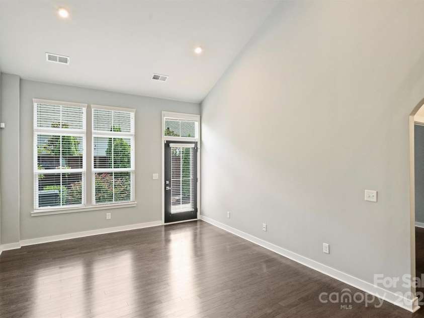 6611 Winterfell Court, Charlotte, NC 28210.  MLS# CAR4290627, YatesRealty ID 33865. 