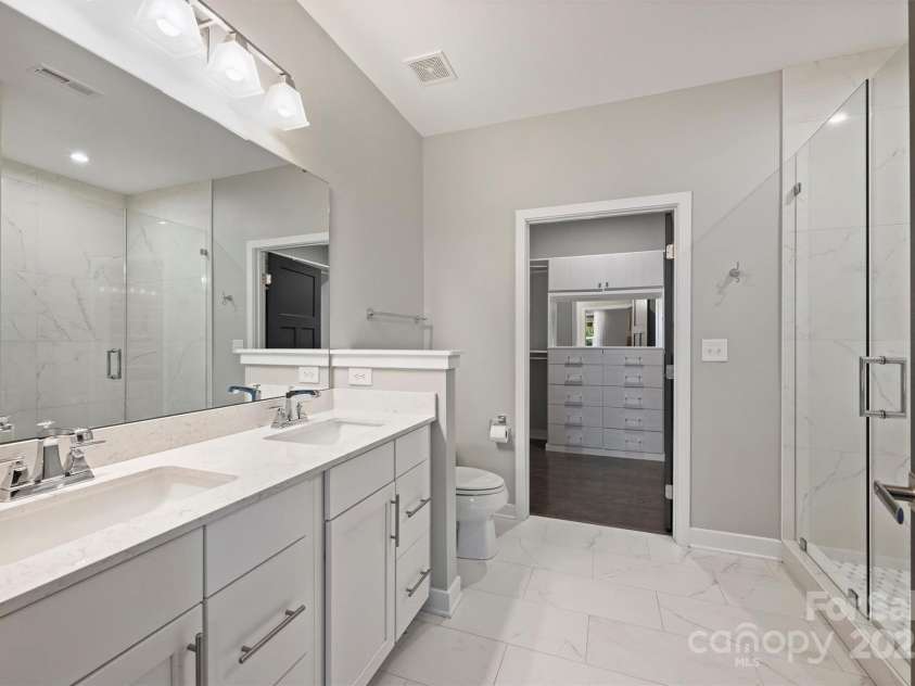 6611 Winterfell Court, Charlotte, NC 28210.  MLS# CAR4290627, YatesRealty ID 33865. 