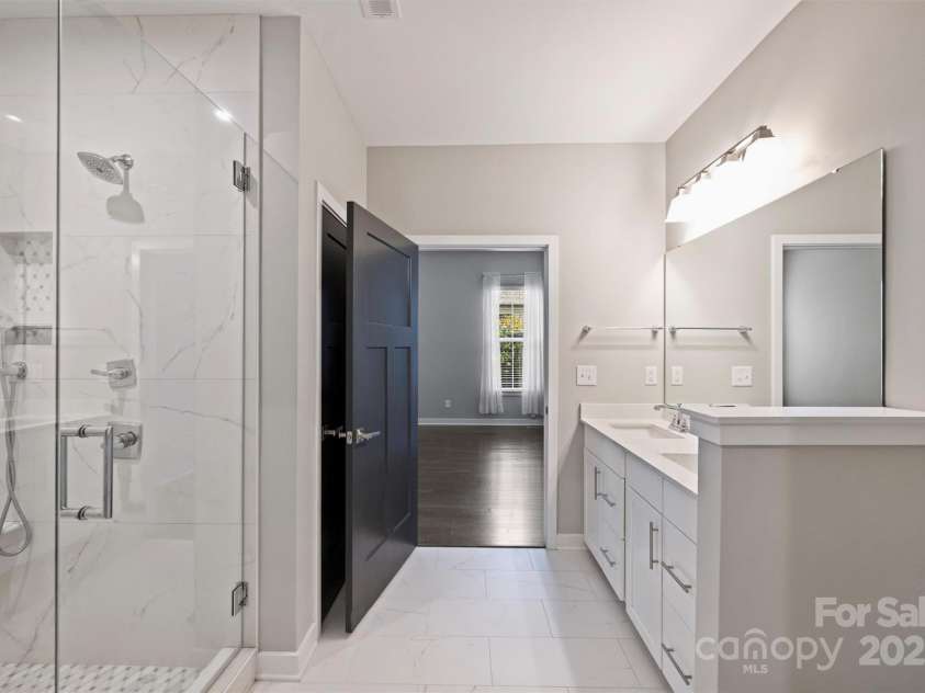 6611 Winterfell Court, Charlotte, NC 28210.  MLS# CAR4290627, YatesRealty ID 33865. 