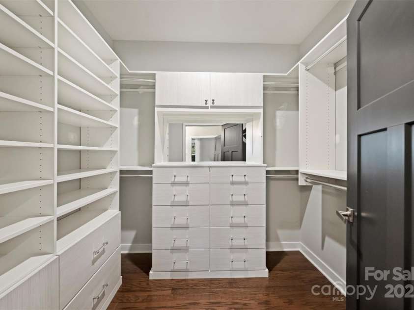 6611 Winterfell Court, Charlotte, NC 28210.  MLS# CAR4290627, YatesRealty ID 33865. 