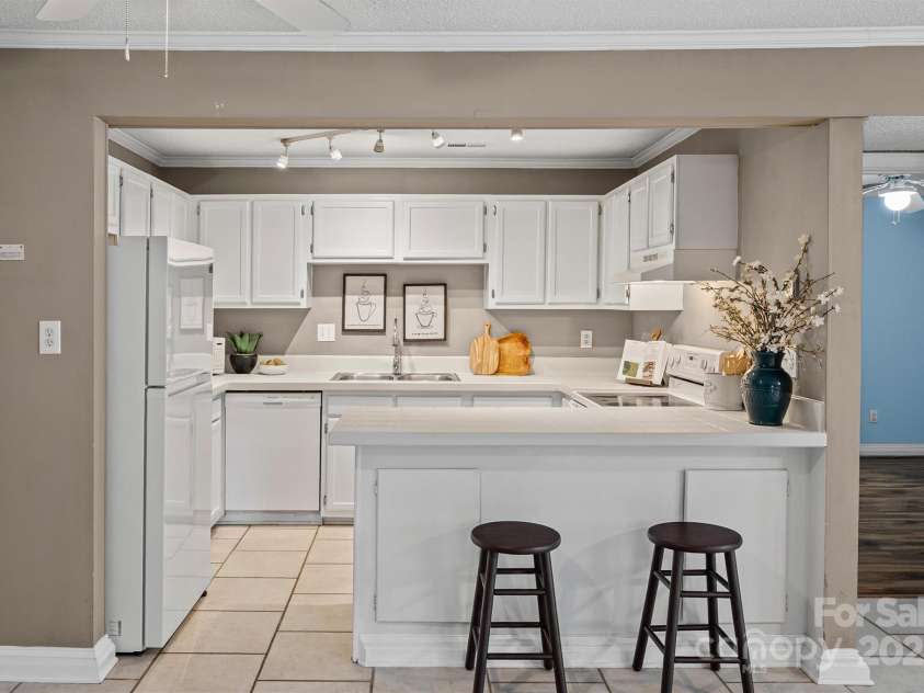 4134 Charlotte Highway, Lake Wylie, SC 29710.  MLS# CAR4291594, YatesRealty ID 33866. 