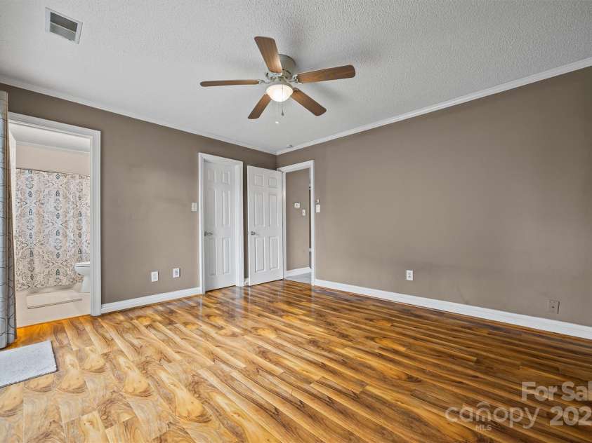 4134 Charlotte Highway, Lake Wylie, SC 29710.  MLS# CAR4291594, YatesRealty ID 33866. 