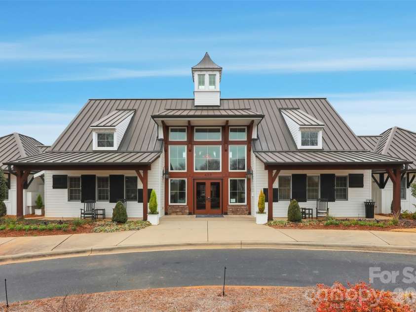 2082 Tatton Hall Road, Fort Mill, SC 29715.  MLS# CAR4389128, YatesRealty ID 33867. 