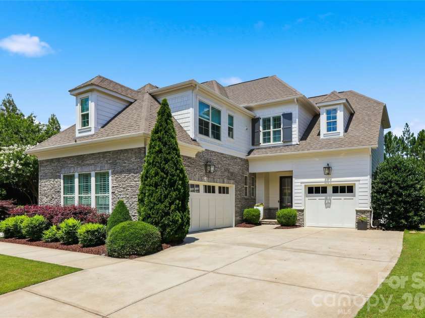 2082 Tatton Hall Road, Fort Mill, SC 29715.  MLS# CAR4389128, YatesRealty ID 33867. 