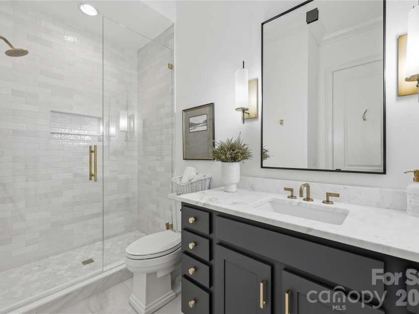 2082 Tatton Hall Road, Fort Mill, SC 29715.  MLS# CAR4389128, YatesRealty ID 33867. 