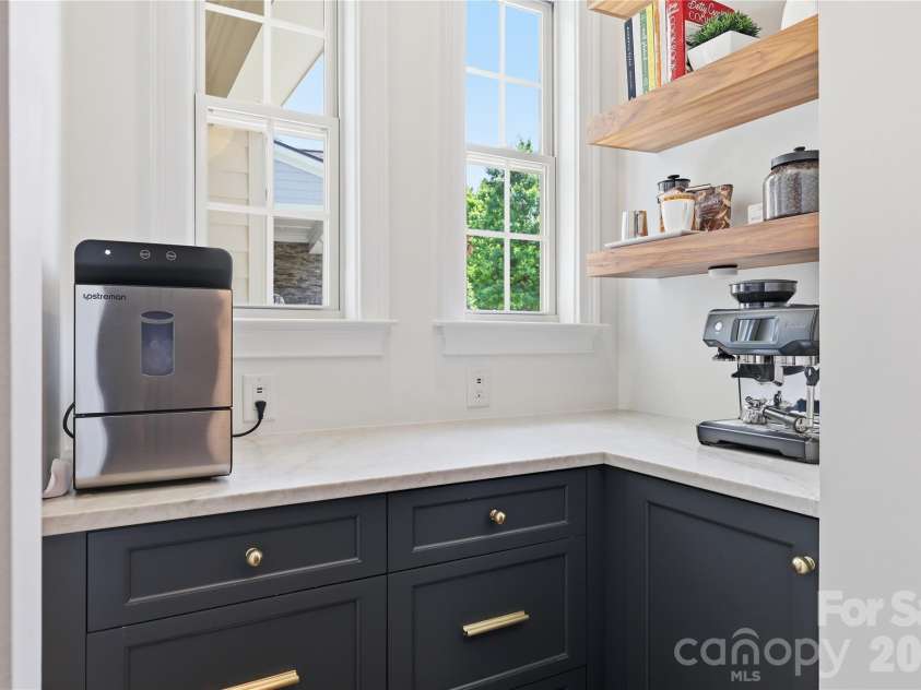 2082 Tatton Hall Road, Fort Mill, SC 29715.  MLS# CAR4389128, YatesRealty ID 33867. 