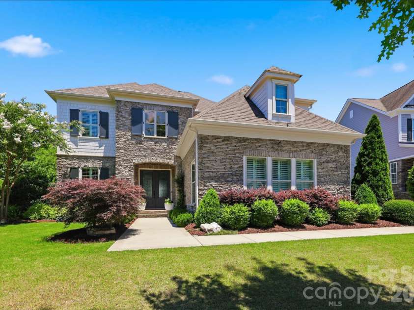 2082 Tatton Hall Road, Fort Mill, SC 29715.  MLS# CAR4389128, YatesRealty ID 33867. 