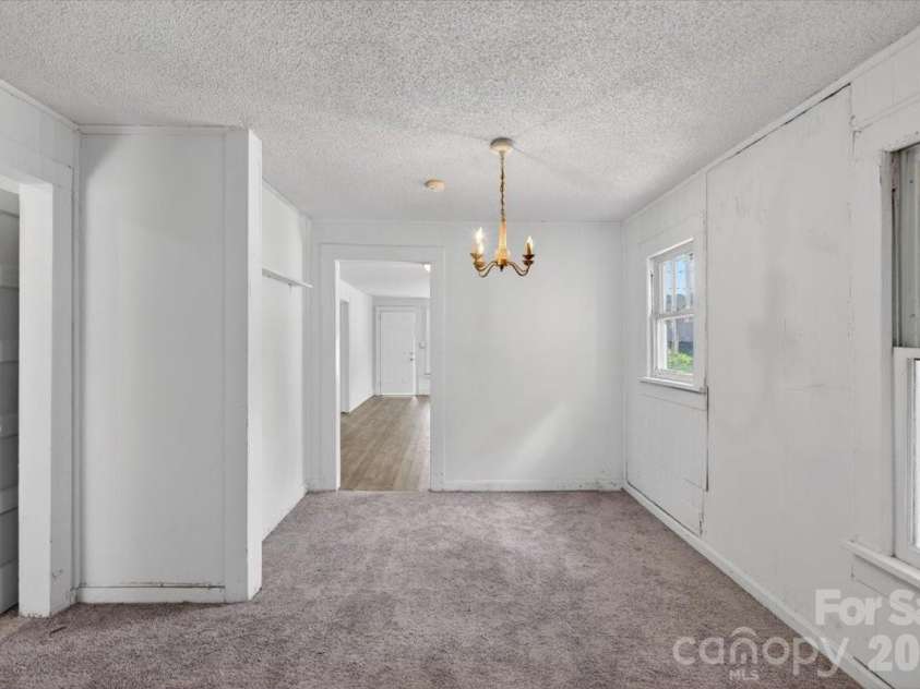 401 Pryor Street, Gastonia, NC 28052.  MLS# CAR4396609, YatesRealty ID 33868. 