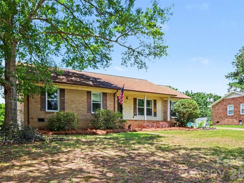 2570 Watson Drive, Lancaster, SC 29720.  MLS# CAR4393725, YatesRealty ID 33869. 